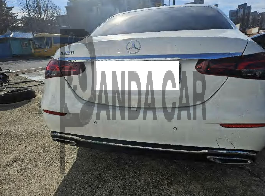 2021 Mercedes-Benz E250, photograph 5