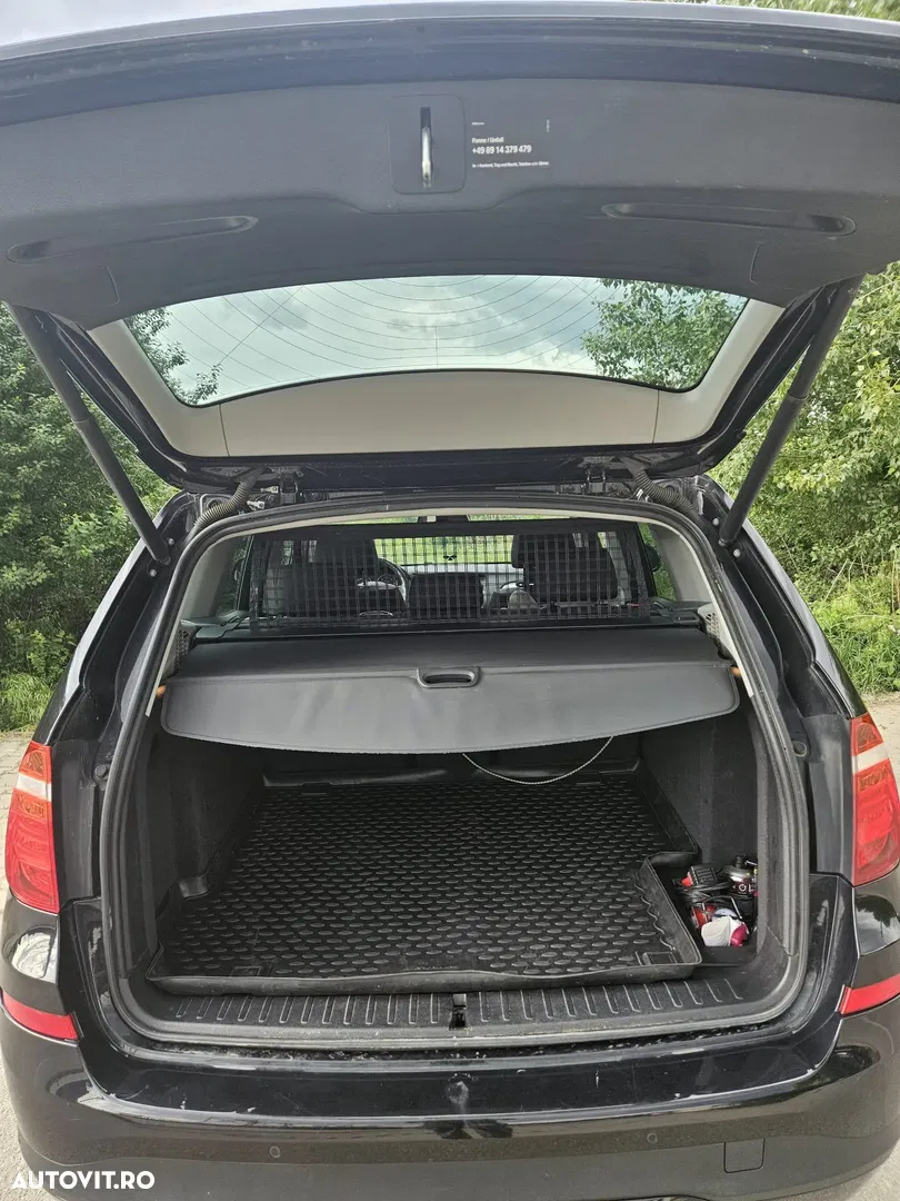 2017 BMW X3 xDrive20d Aut. xLine, photograph 3