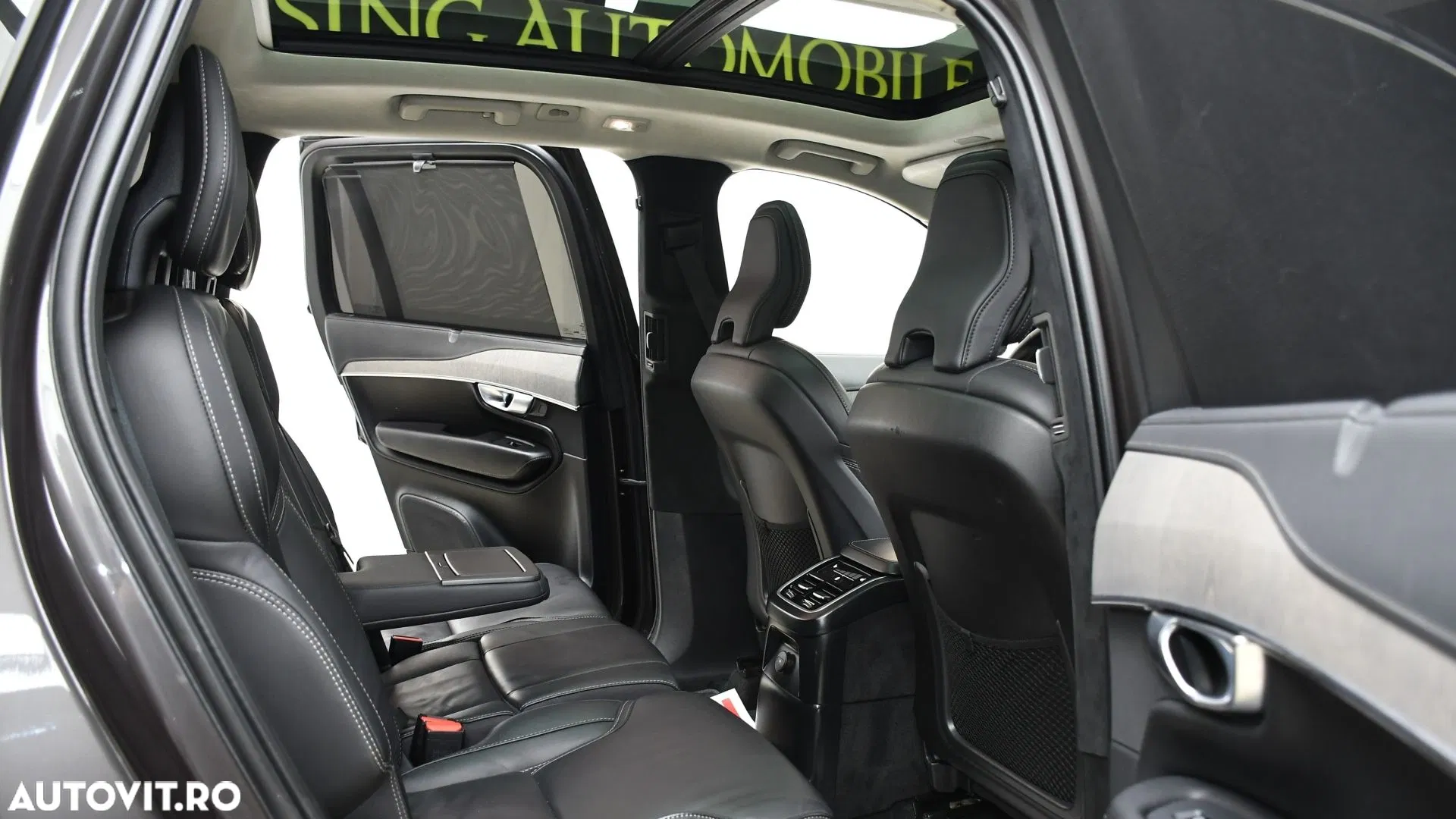 2023 Volvo XC 90 T8 AWD Recharge Ultimate Dark, photograph 10