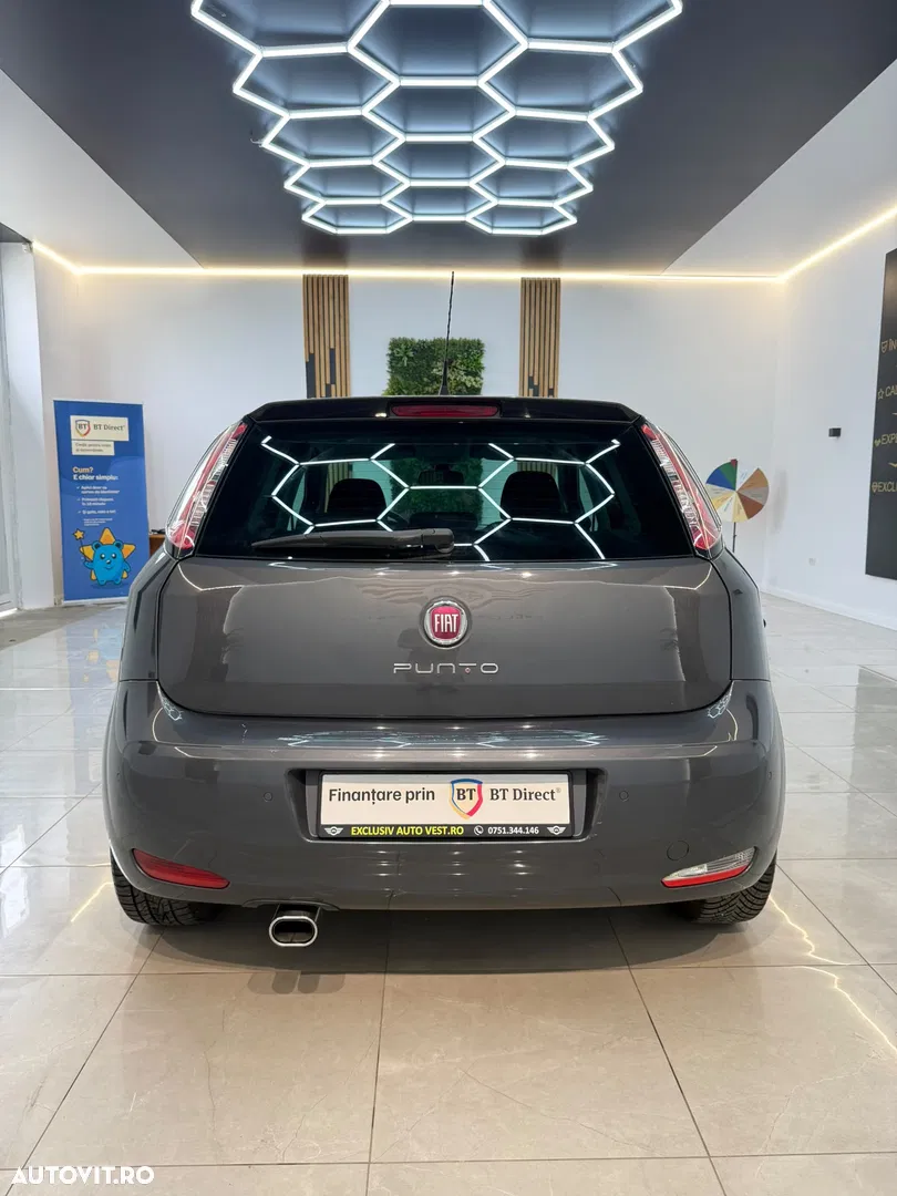2016 Fiat Punto, photograph 10