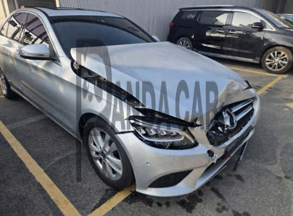2019 Mercedes-Benz C220 d, photograph 2