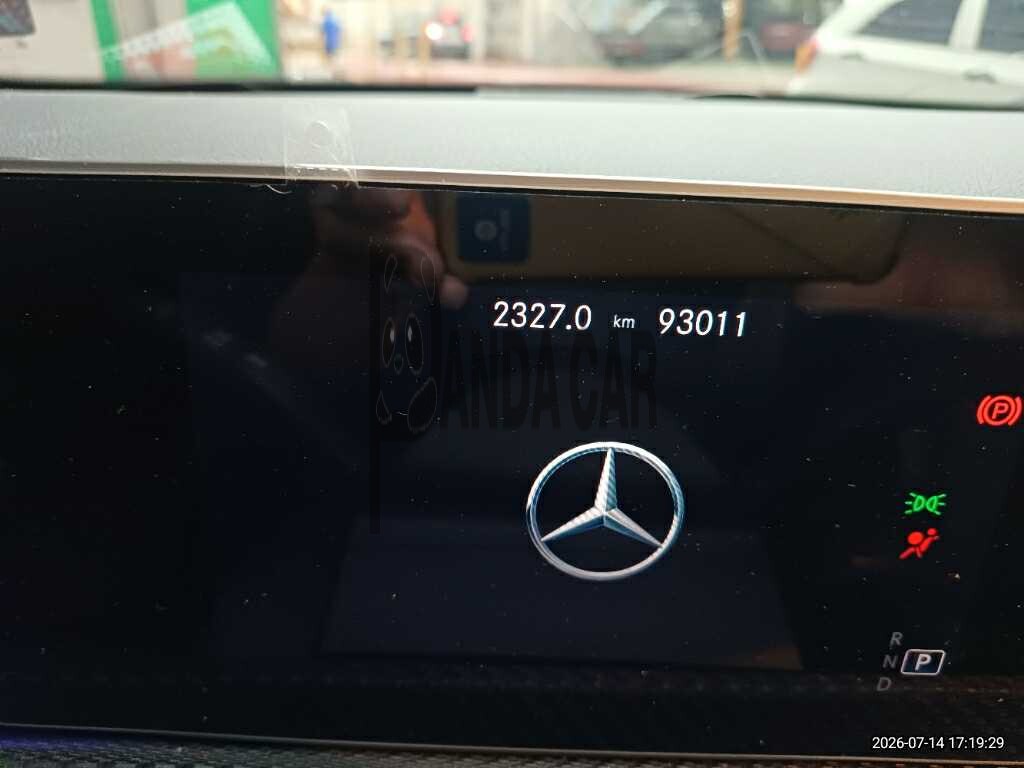 2020 Mercedes-Benz A220 Sedan, photograph 2