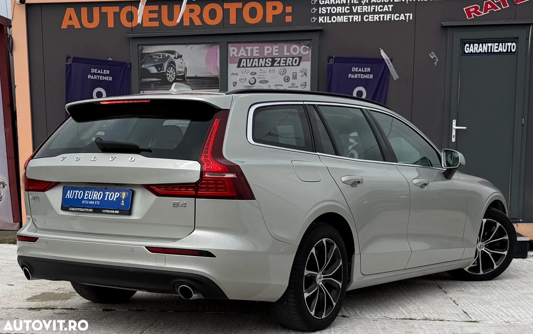 2022 Volvo V60 B4 D Geartronic Momentum Pro, photograph 4