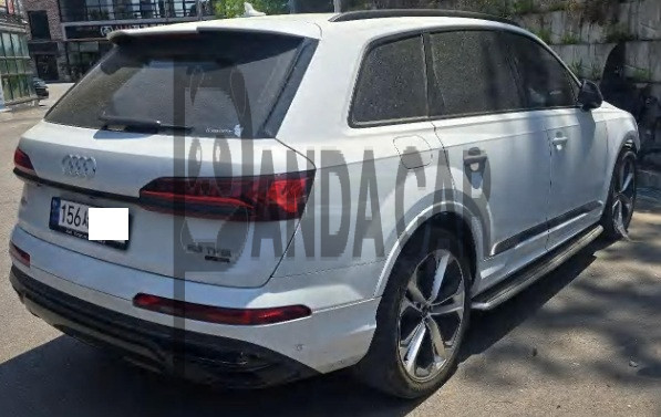 2023 Audi Q7 55 TFSI quattro, photograph 5
