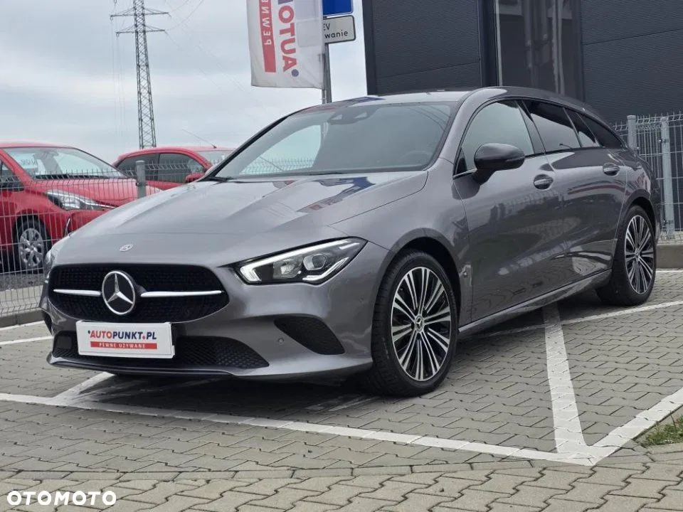 2022 Mercedes-Benz CLA, photograph 4