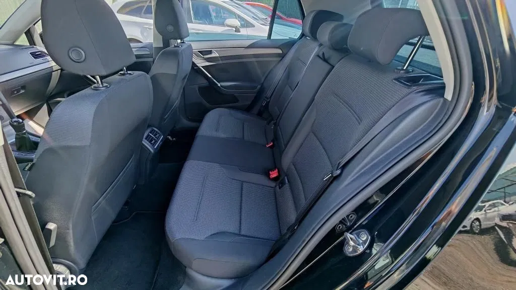 2014 Volkswagen Golf, photograph 12