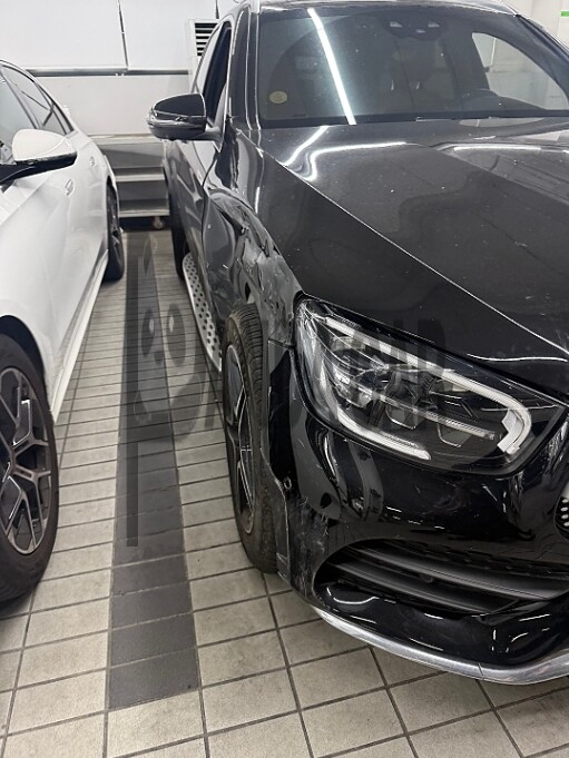2022 Mercedes-Benz GLC300 4MATIC, photograph 4