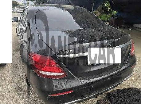 2019 Mercedes-Benz E300, photograph 1