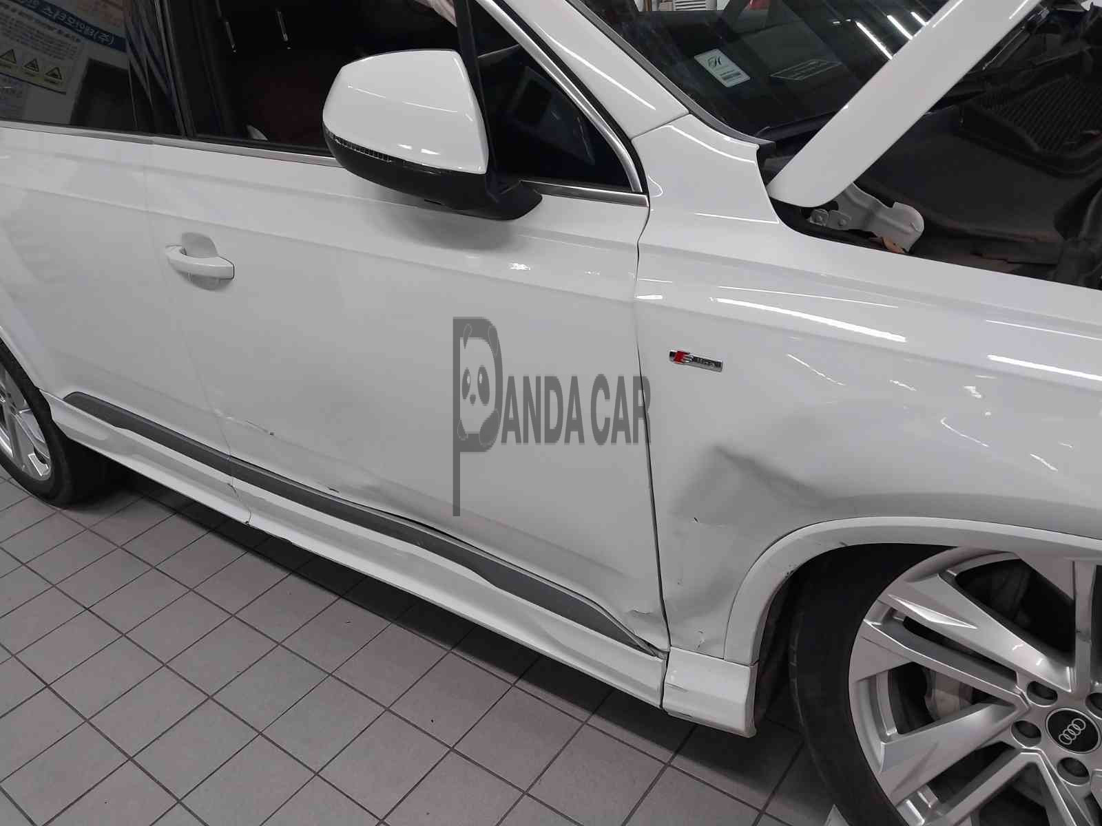 2022 Audi Q7 45 TDI quattro, photograph 4