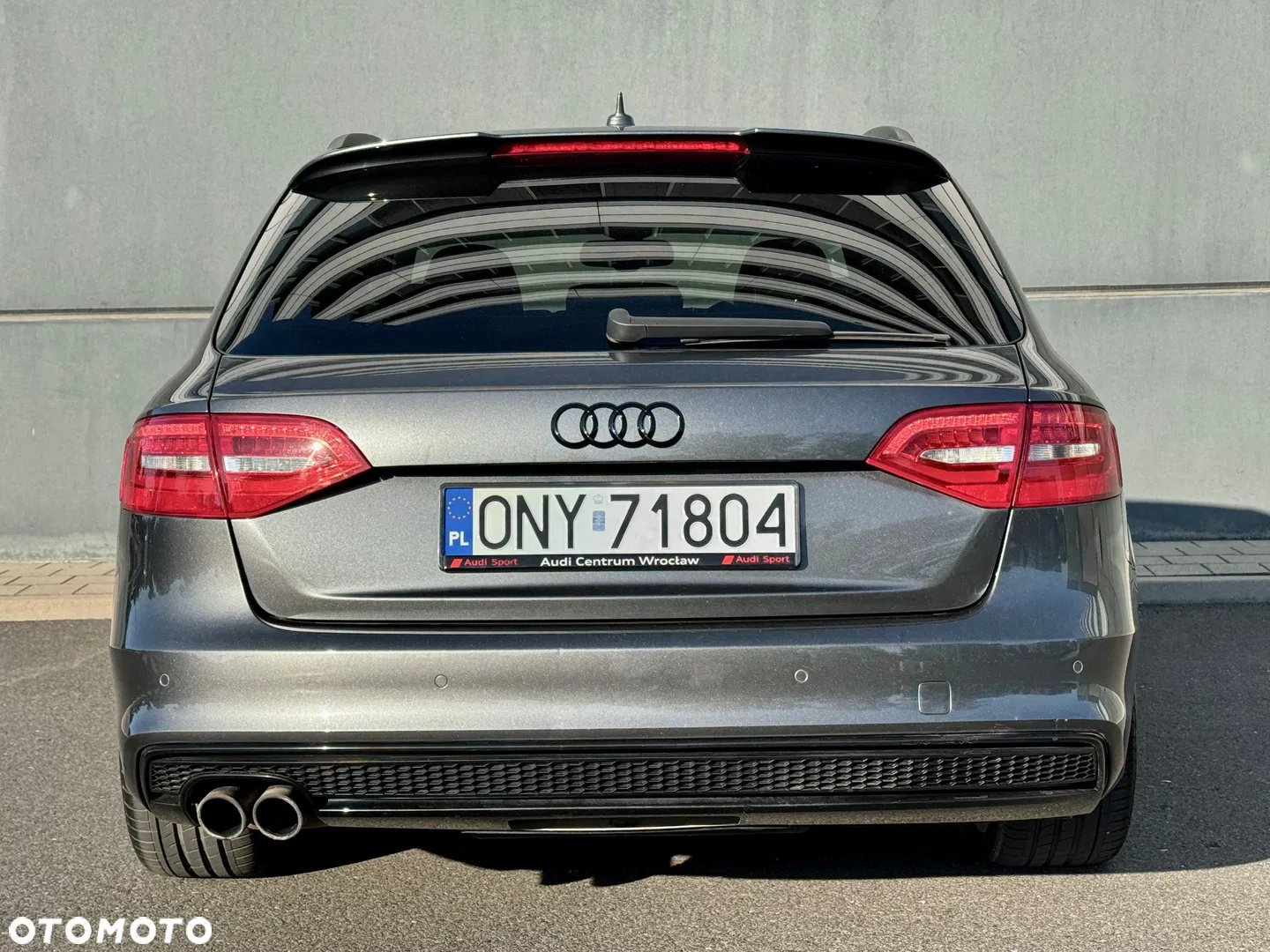 2015 Audi A4 Avant 2.0 TDI DPF clean diesel quattro S line Sportpaket, photograph 5