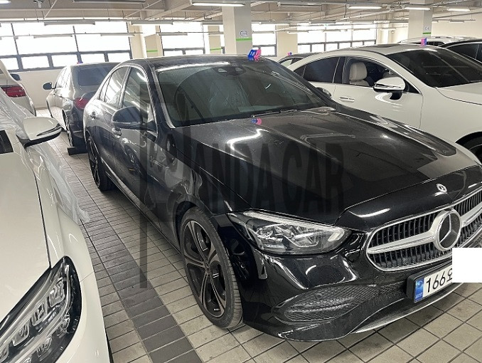 2023 Mercedes-Benz C300 4MATIC, photograph 2