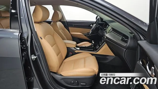 2019 Kia K7 2.5 GDI Prestige, photograph 4