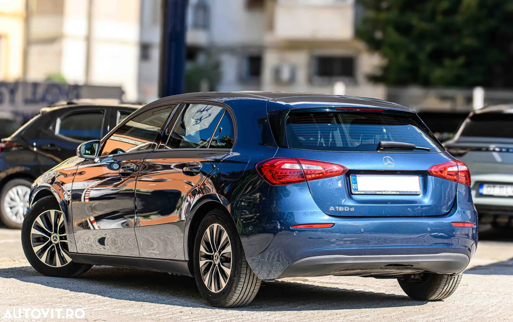 2020 Mercedes-Benz A 180 d 7G-DCT Edition 2020, photograph 4