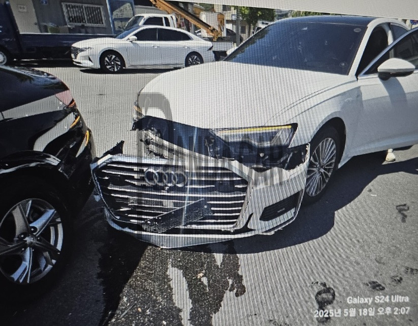 2021 Audi A6 40 TDI, photograph 3