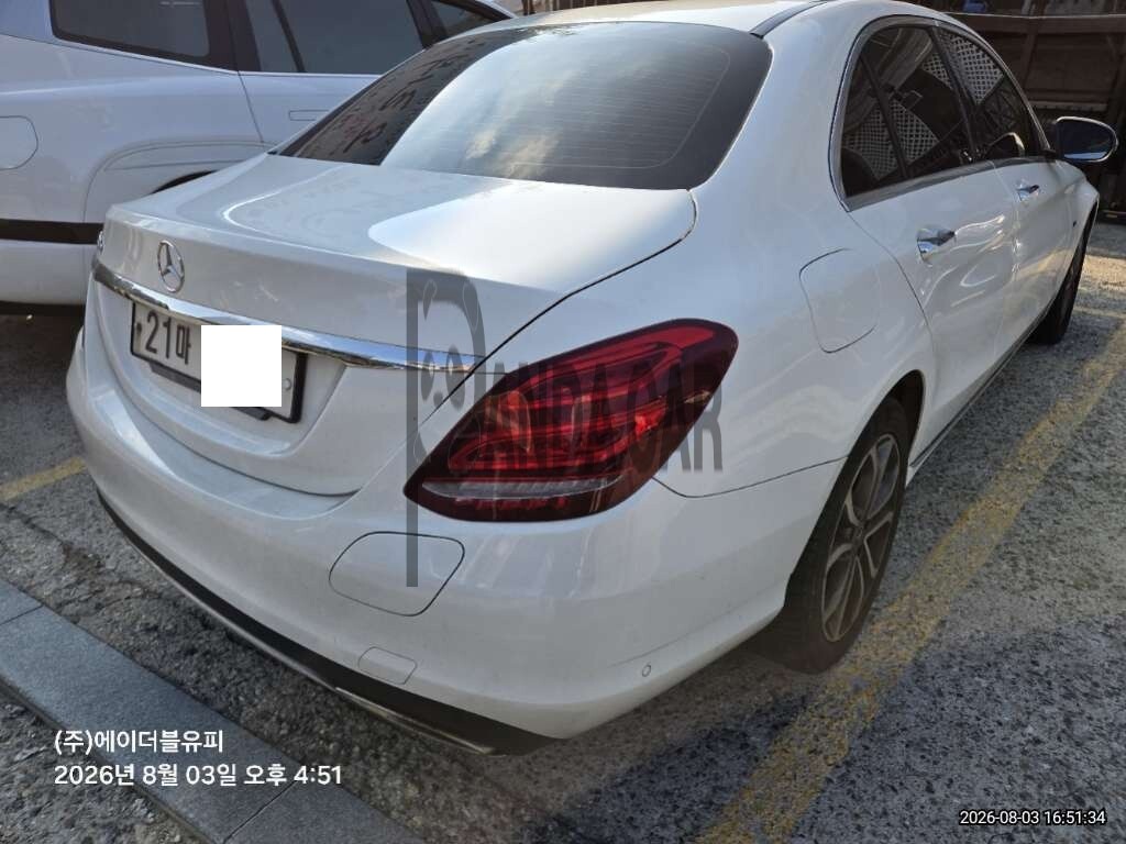 2018 Mercedes-Benz C350 e, photograph 4