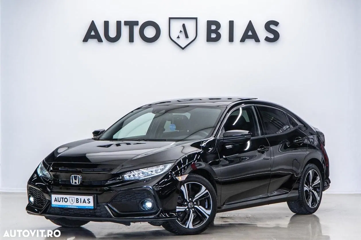 Honda Civic 1.0 VTEC Turbo CVT Executive — photo 1 of 40