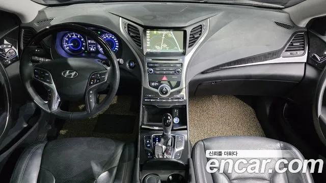 2015 Hyundai Grandeur HG240 Modern, photograph 8