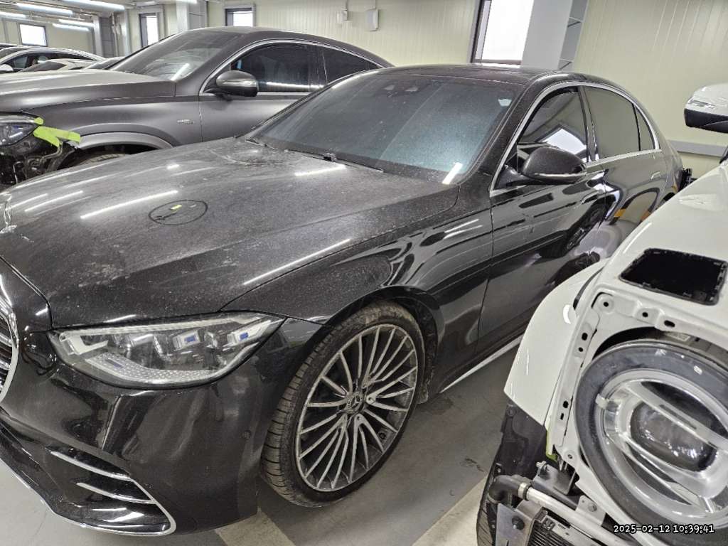 2024 Mercedes-Benz S 500 4MATIC, photograph 2