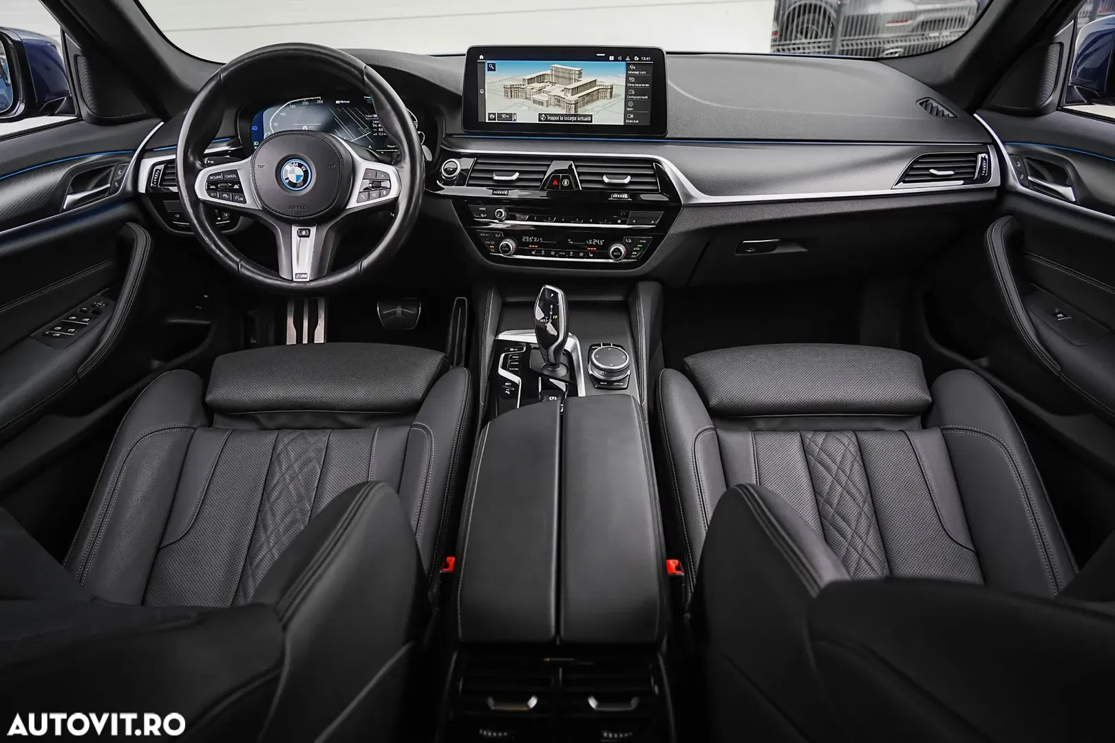 2021 BMW Seria 5 545e xDrive Aut. M Sport Edition, photograph 3