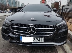 2023 Mercedes-Benz E250, photograph 1