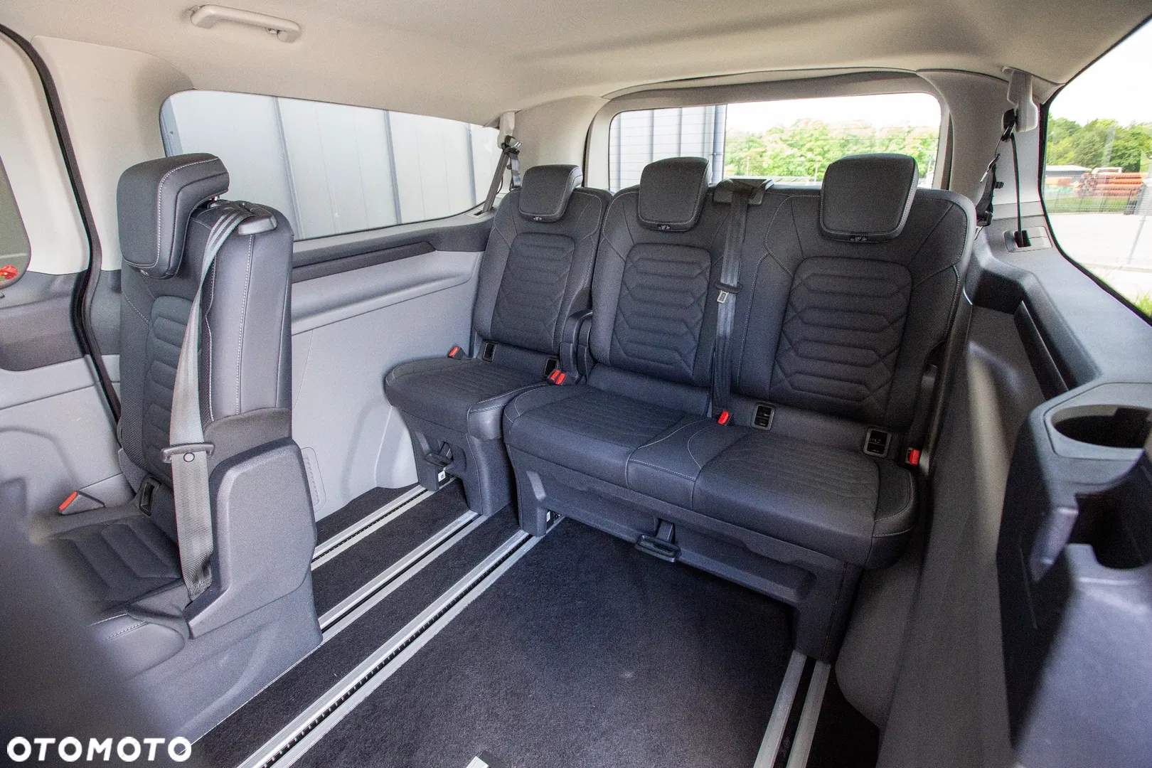 2025 Ford Tourneo Custom, photograph 8