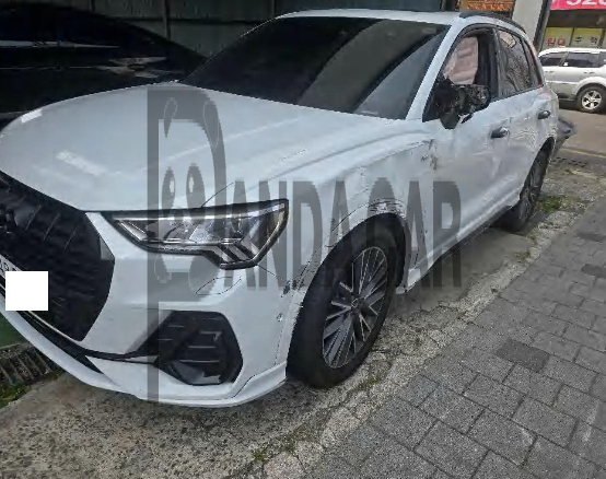 2025 Audi Q3 40 TFSI quattro, photograph 2