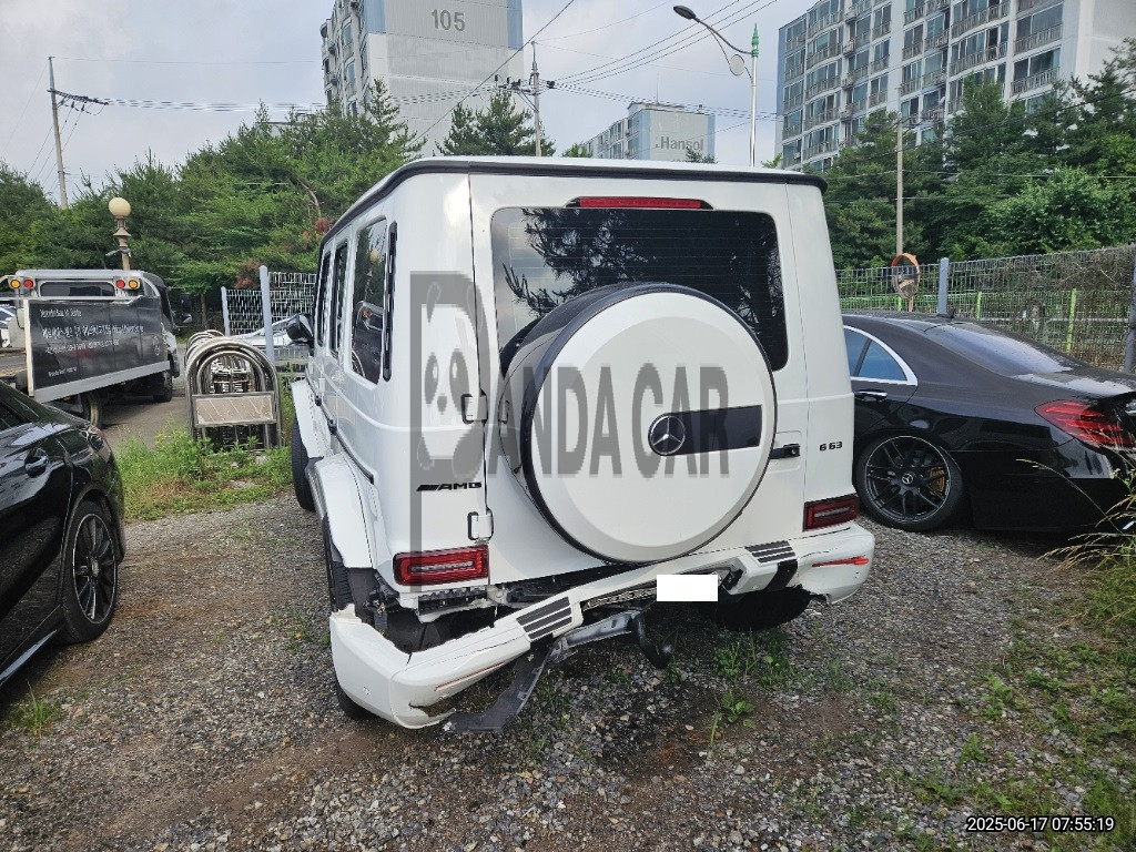 2021 Mercedes-Benz MercedesAMG G63, photograph 1