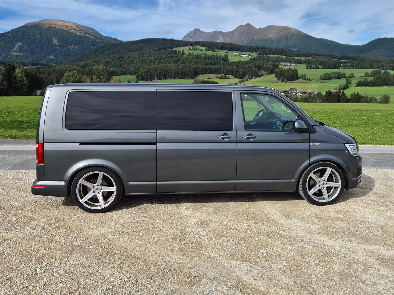 2018 Volkswagen T6 Multivan VW T6 Multivan LR 204 PS 4MOTION DSG – Leder/Alcantara – TOP OPTIK, photograph 9