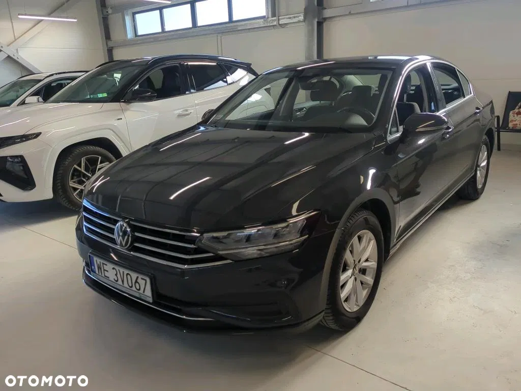 Volkswagen Passat 1.5 TSI EVO Business DSG — photo 1 of 24