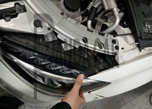 2017 Mercedes-Benz C220 d, photograph 3