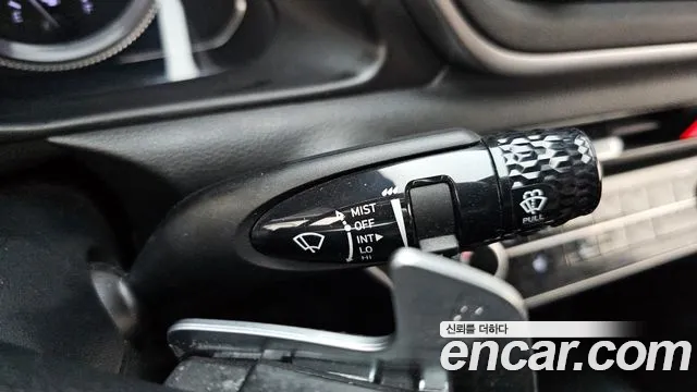 Hyundai Sonata 2.0 — photo 1 of 31