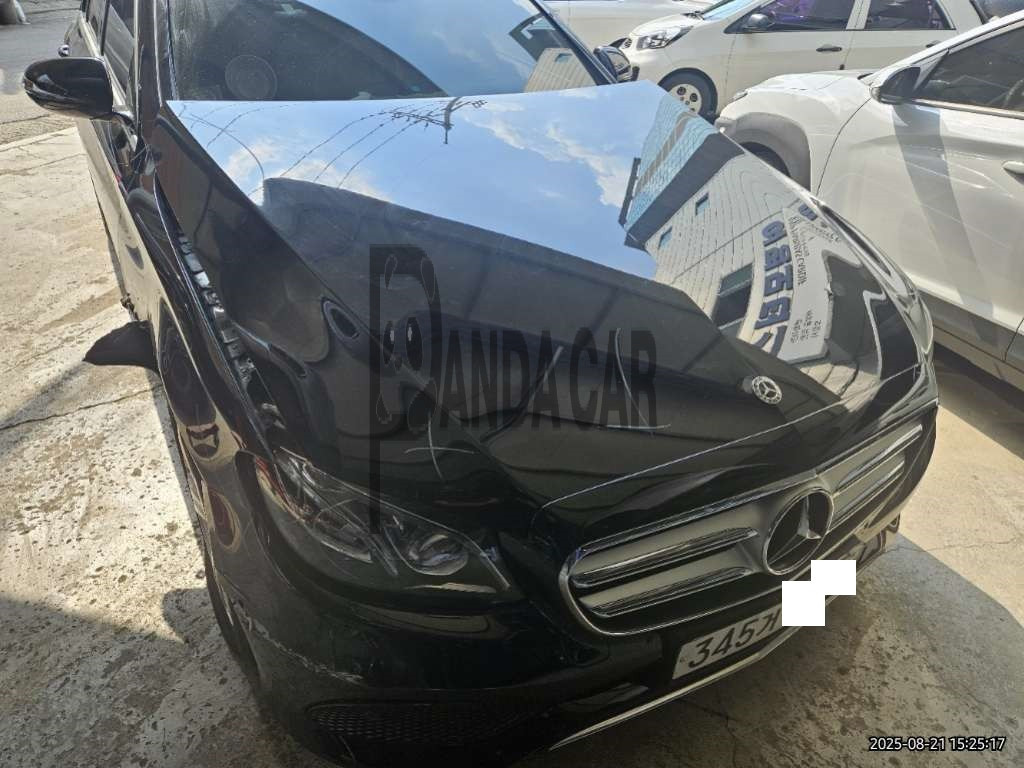 2018 Mercedes-Benz E220 d 4Matic, photograph 4