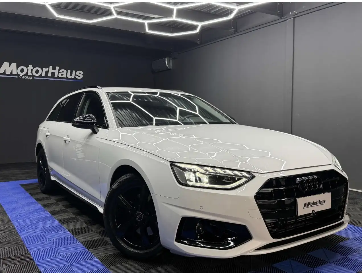 2024 Audi A4 35 2.0 tdi mhev Business Advanced 163cv s-tronic, photograph 1