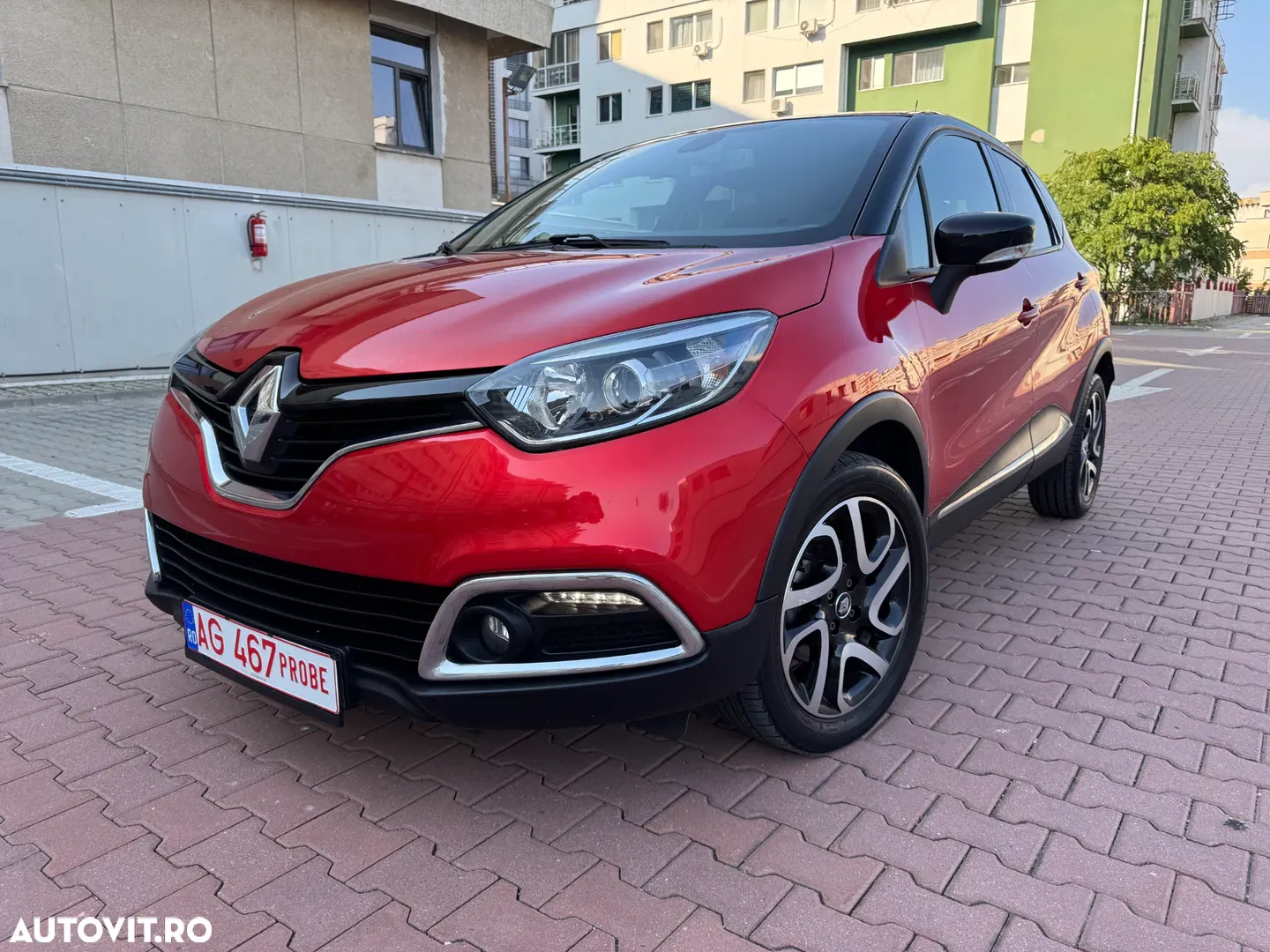 Renault Captur ENERGY dCi 90 EDC Intens — photo 1 of 39
