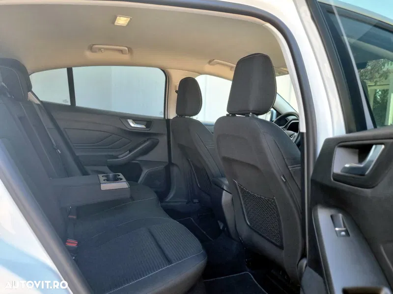 2023 Ford Focus 1.0 EcoBoost Hybrid TITANIUM X, photograph 12