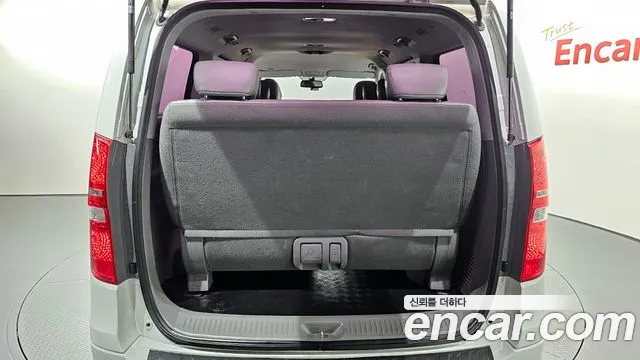 2020 Hyundai Starex 4WD Wagon 12-Seater, photograph 5