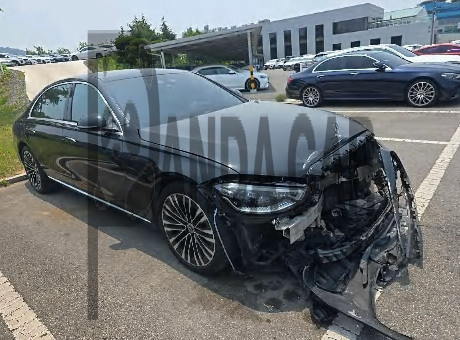2023 Mercedes-Benz S450 4MATIC, photograph 3