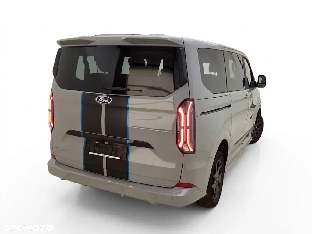 2025 Ford Tourneo Custom, photograph 2