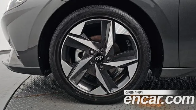 2022 Hyundai AVANTE 1.6, photograph 1