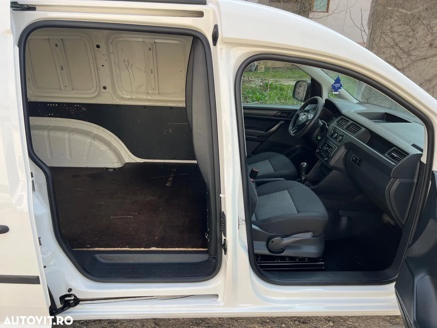 2017 Volkswagen Caddy, photograph 6