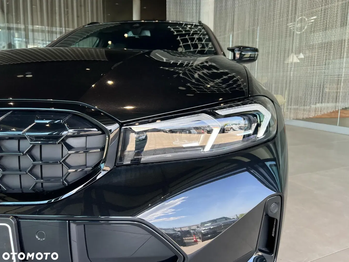 2025 BMW Seria 3, photograph 11