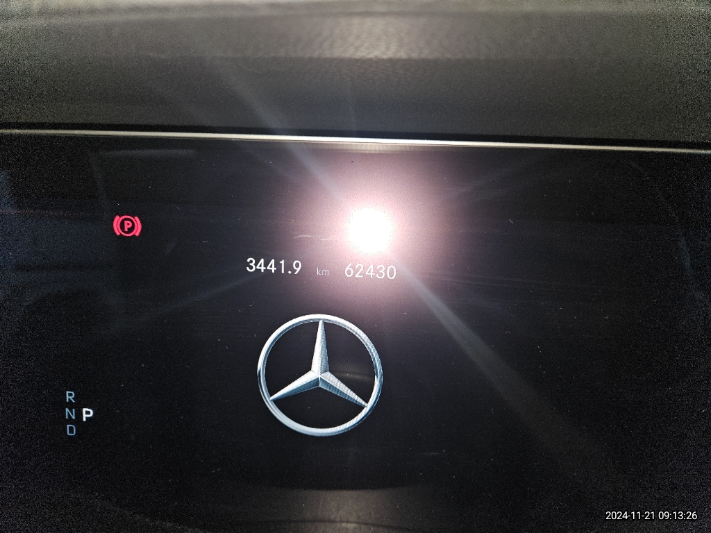 2022 Mercedes-Benz GLE400 d 4MATIC Coupe, photograph 2