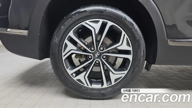 2018 Hyundai Santafe Diesel 2.0 2WD, photograph 1