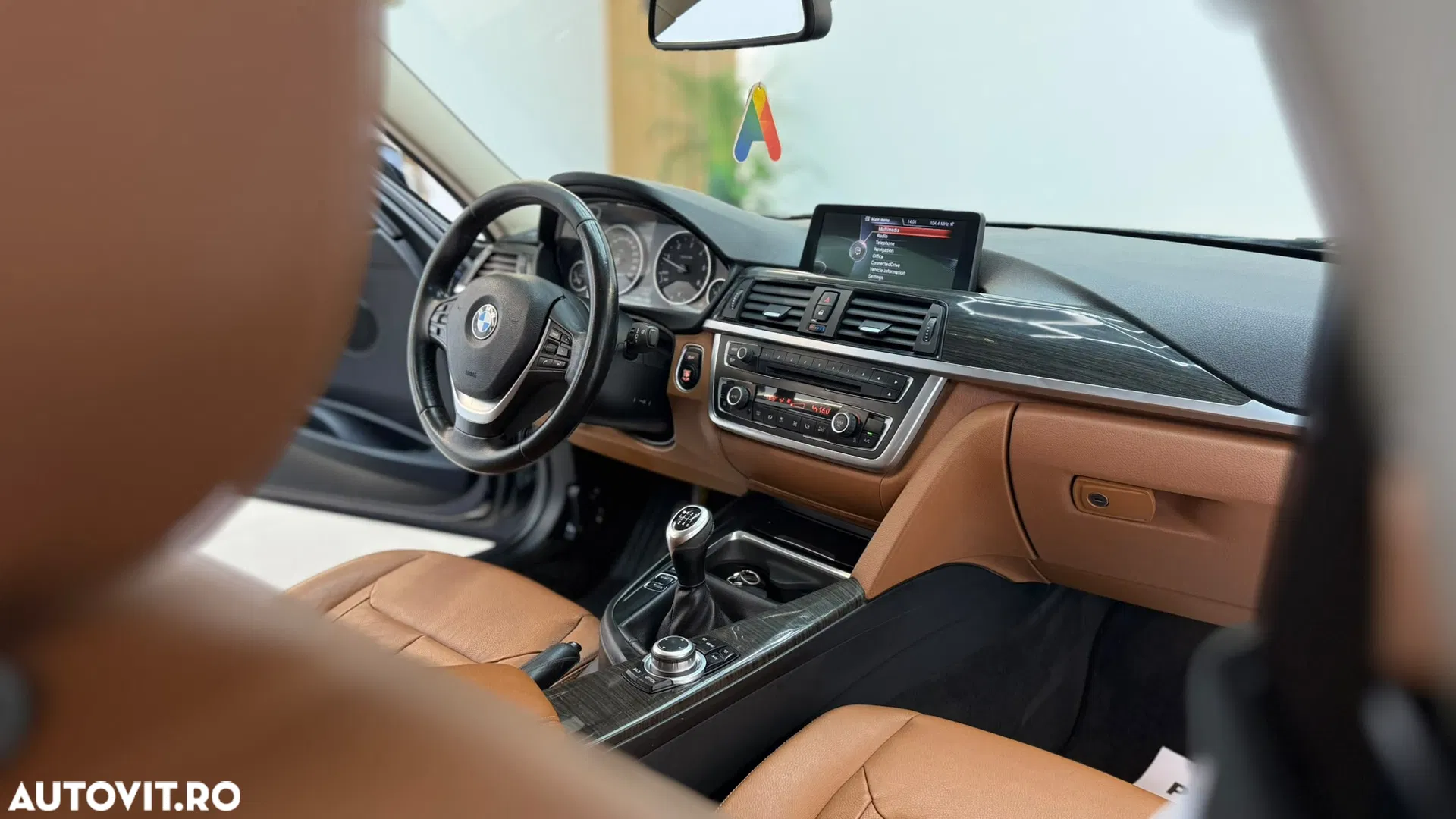2013 BMW Seria 3, photograph 9