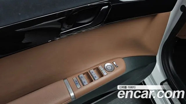 2023 Hyundai Grandeur Premium, photograph 4