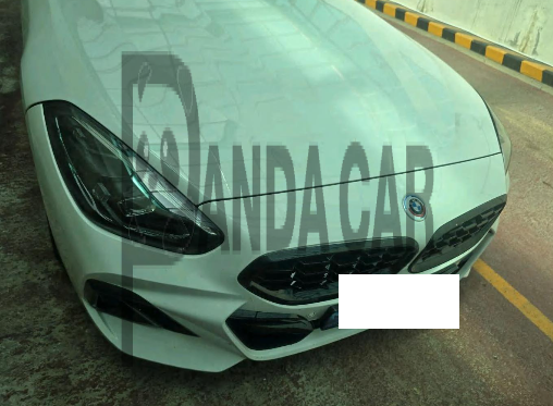 2023 BMW Z4 M40i, photograph 2