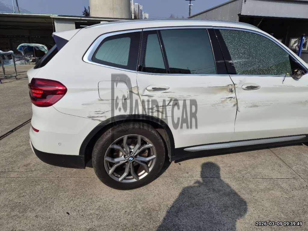 2018 BMW X3 xDrive20d, photograph 3
