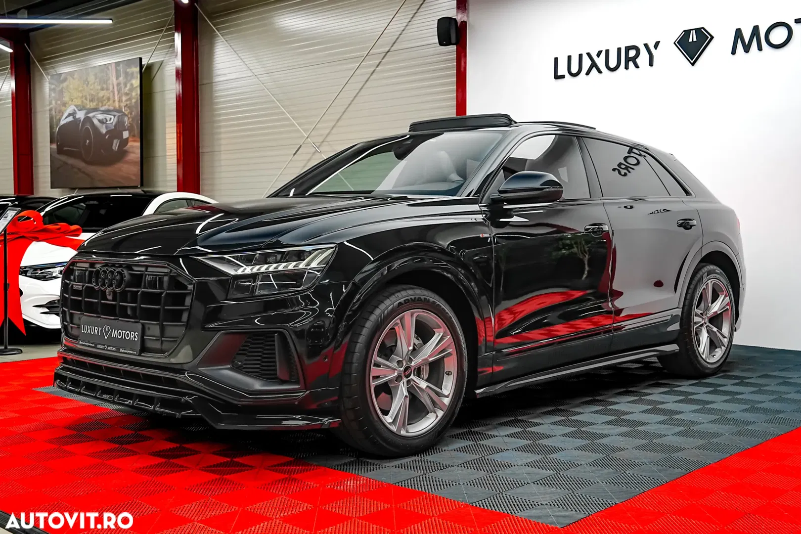 2022 Audi Q8 SUV TFSI quattro 250 kW tiptronic S line business, photograph 1