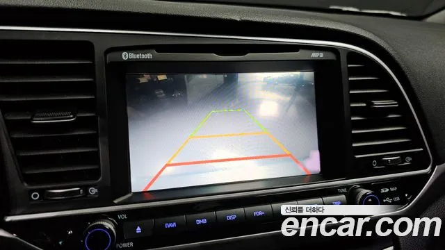 2015 Hyundai AVANTE 1.6 e-VGT SMART, photograph 1