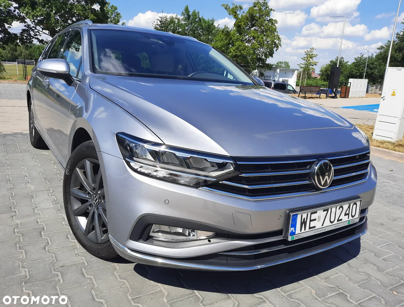 2022 Volkswagen Passat Variant 2.0 TDI Elegance DSG, photograph 2